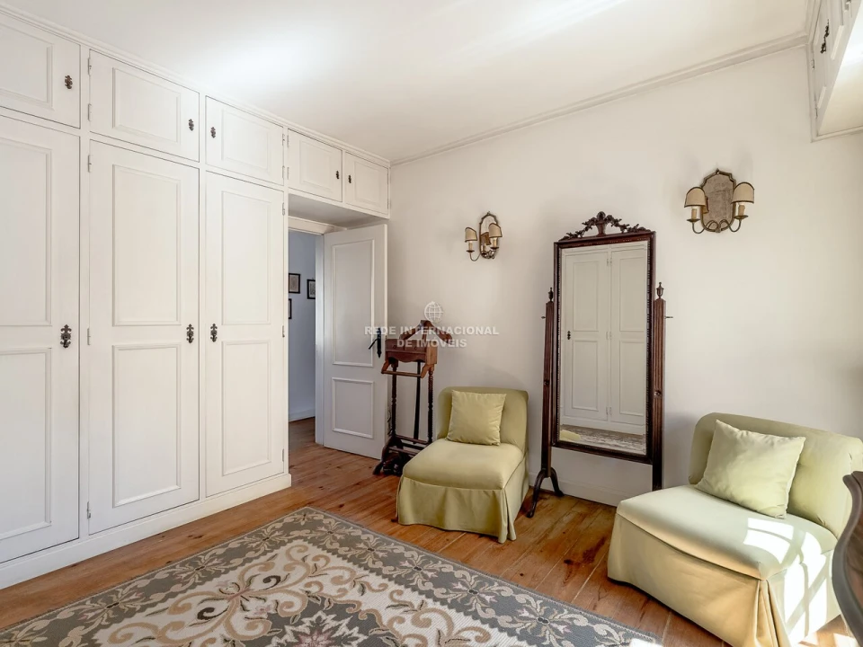 Moradia T7 para Venda em Carnide Foto 13