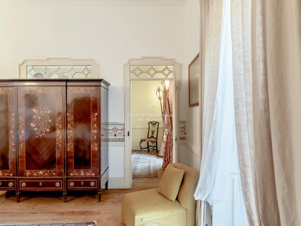 Moradia T7 para Venda em Carnide Foto 26