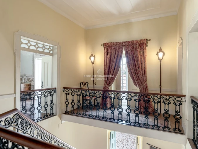 Moradia T7 para Venda em Carnide Foto 32