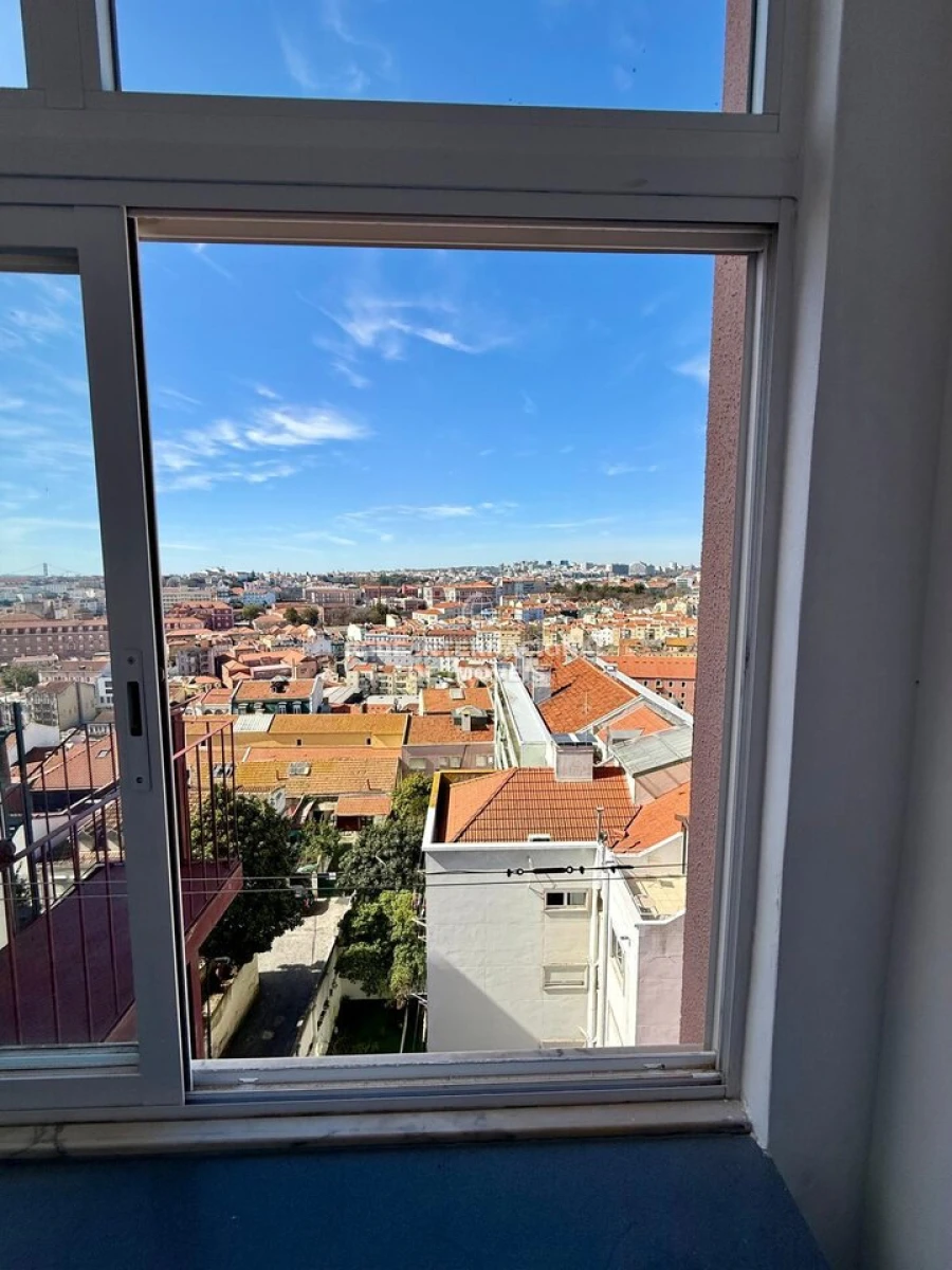 Apartamento T3 para Venda em Arroios Foto 12