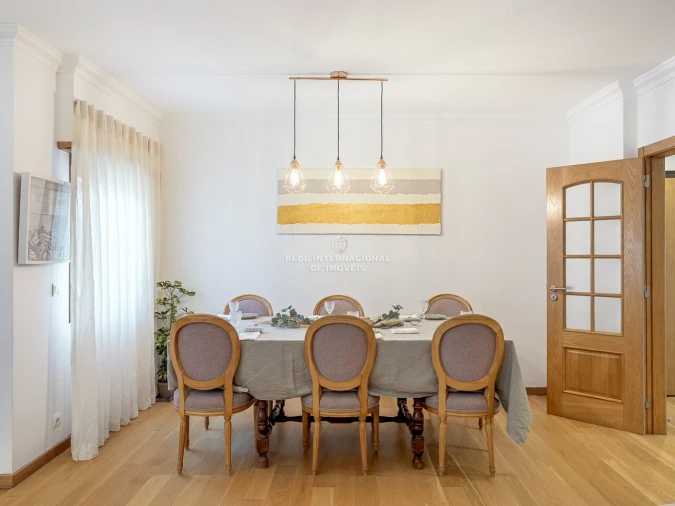 Moradia T4 para Venda em Alcabideche Foto 40