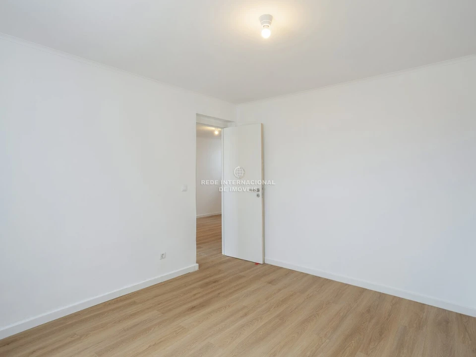 Prédio para Venda em Alcabideche Foto 6