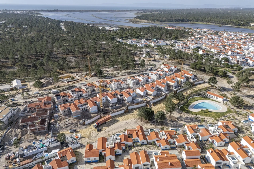 Moradia T2 para Venda em Carvalhal Foto 17