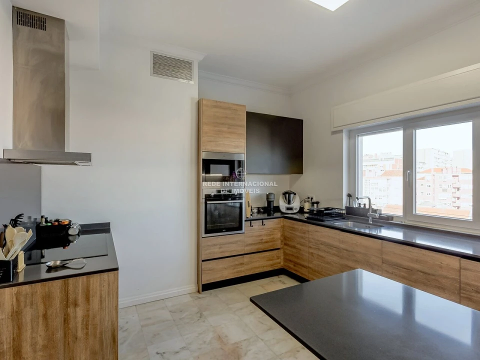 Apartamento T7 para Venda em Avenidas Novas Foto 31