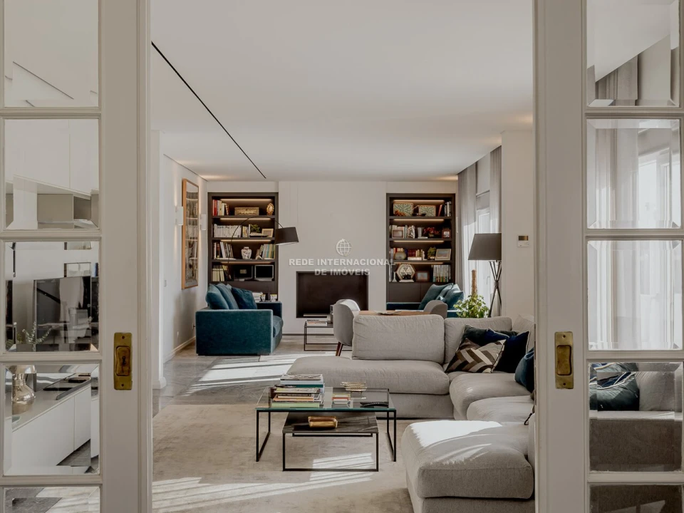 Apartamento T7 para Venda em Avenidas Novas Foto 9