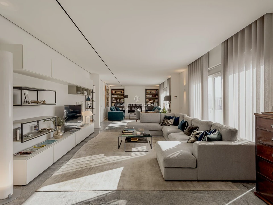 Apartamento T7 para Venda em Avenidas Novas Foto 5