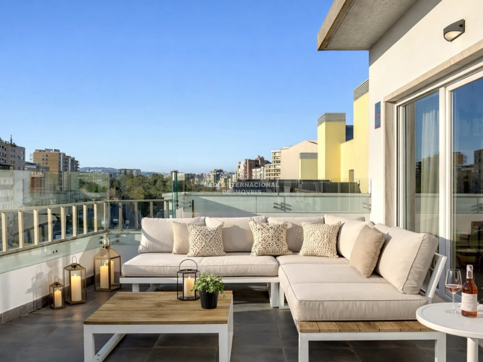 Apartamento T7 para Venda em Avenidas Novas Foto 12