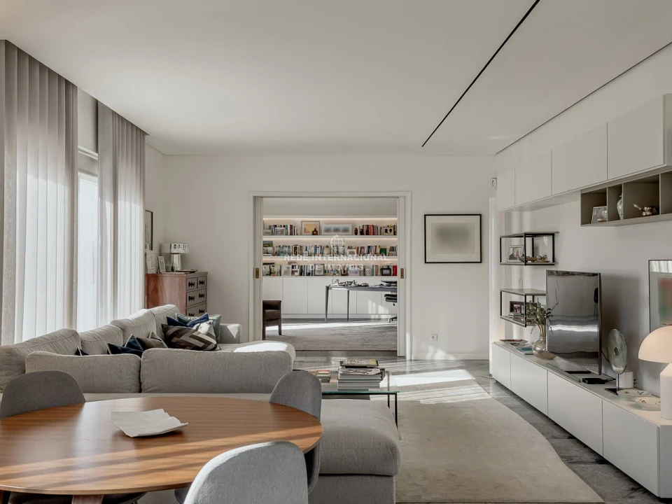 Apartamento T7 para Venda em Avenidas Novas Foto 28
