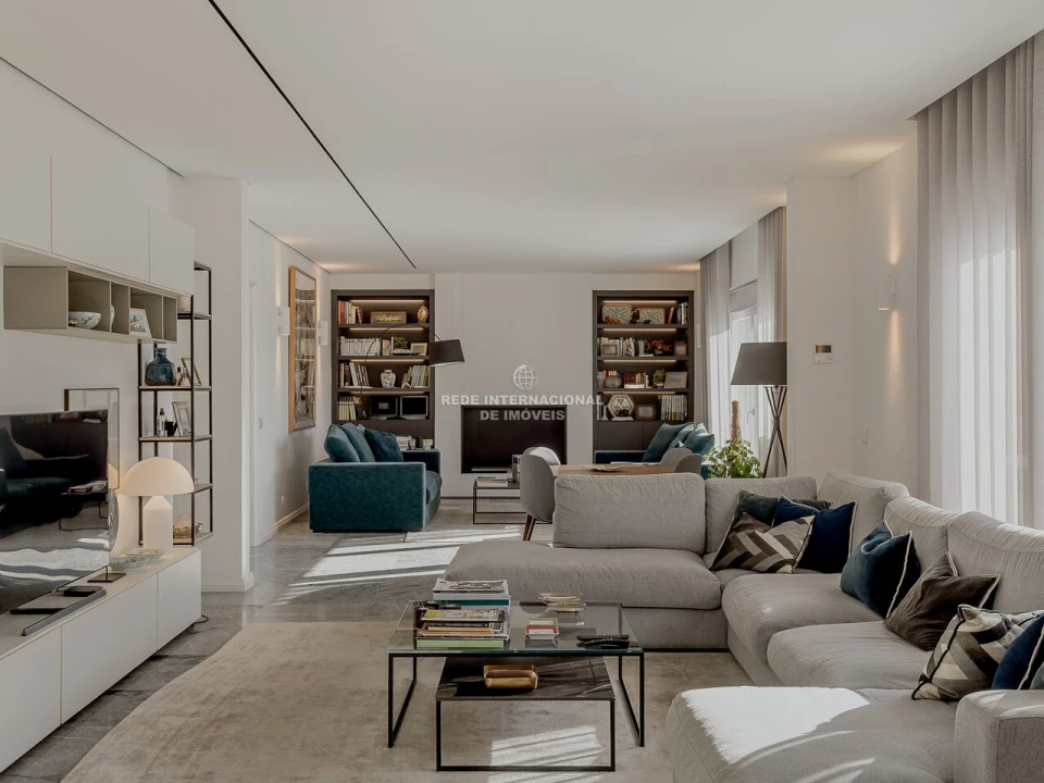 Apartamento T7 para Venda em Avenidas Novas Foto 24