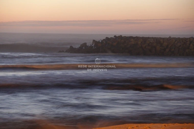 Apartamento T2 para Venda em Espinho Foto 40