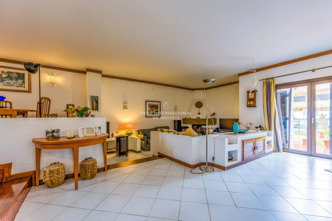 Moradia T4 para Venda em Albufeira e Olhos de Água Foto 13