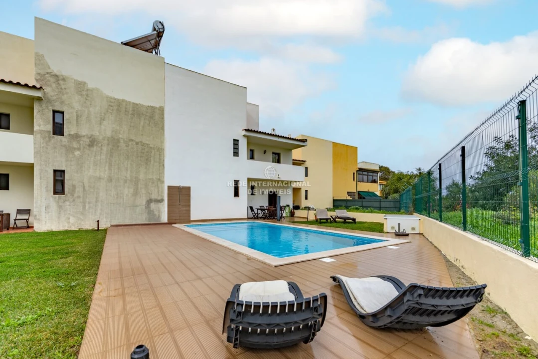 Moradia T4 para Venda em Albufeira e Olhos de Água Foto 3