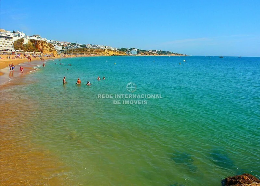Moradia T4 para Venda em Albufeira e Olhos de Água Foto 8