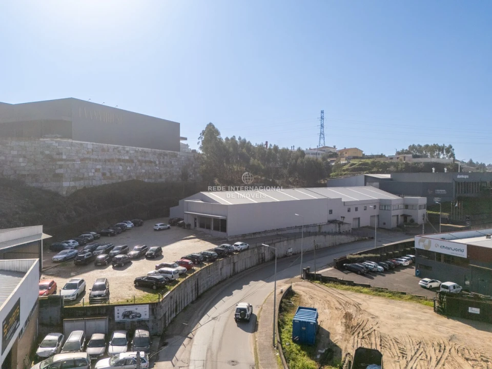 Armazém para Venda em Rebordosa Foto 10