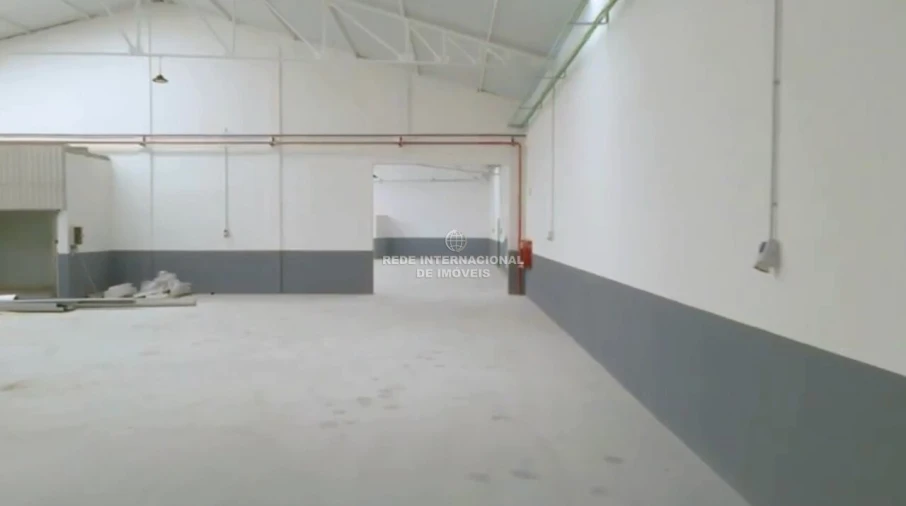 Armazém para Venda em Rebordosa Foto 7