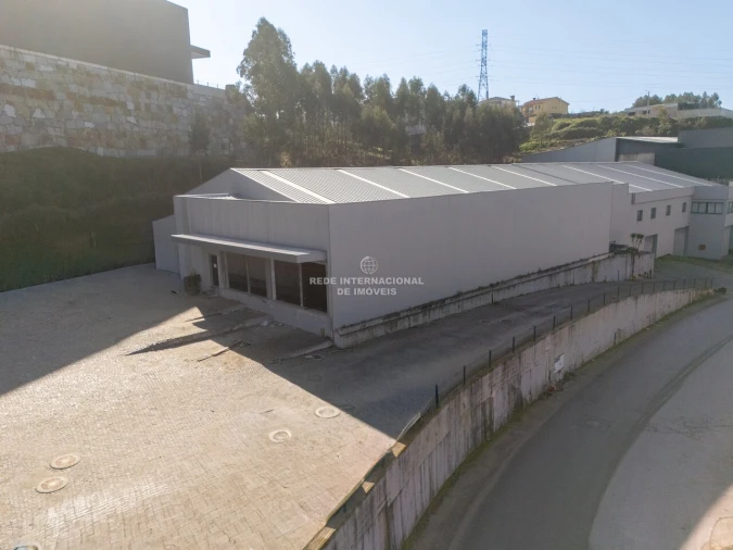 Armazém para Venda em Rebordosa Foto 3