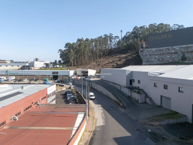 Armazém para Venda em Rebordosa Foto 18