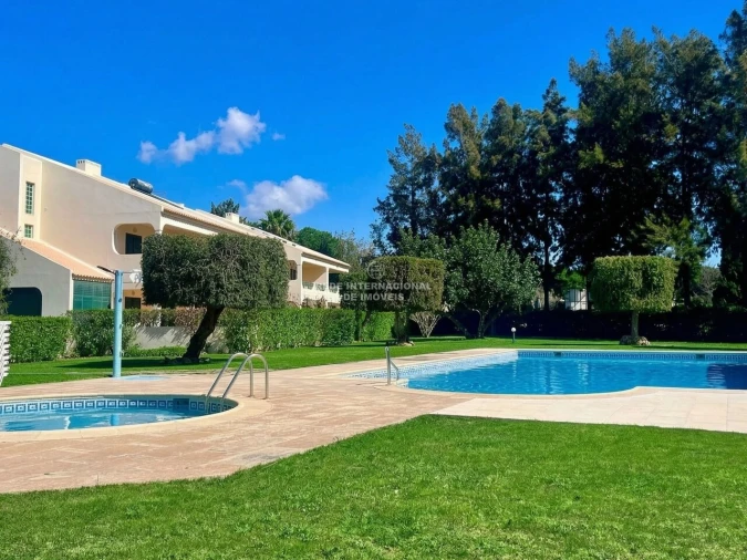 Moradia T3 para Venda em Quarteira Foto 16