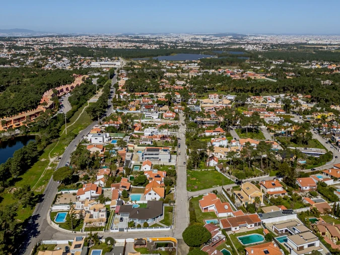 Terreno para Venda em Corroios Foto 1