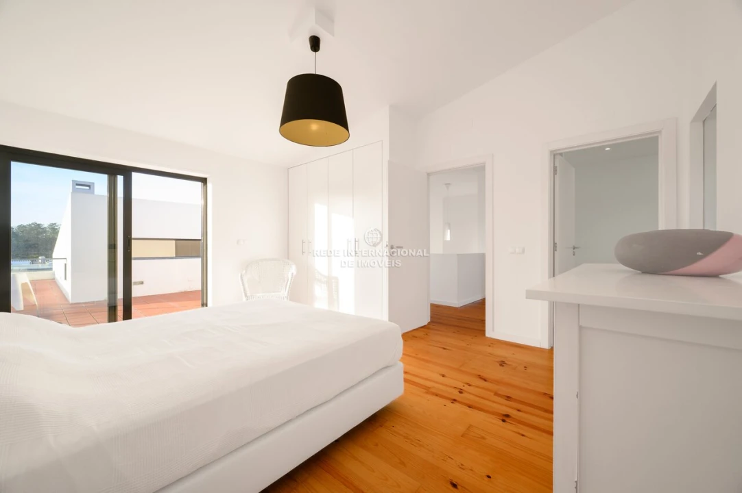 Moradia T4 para Venda em Comporta Foto 16