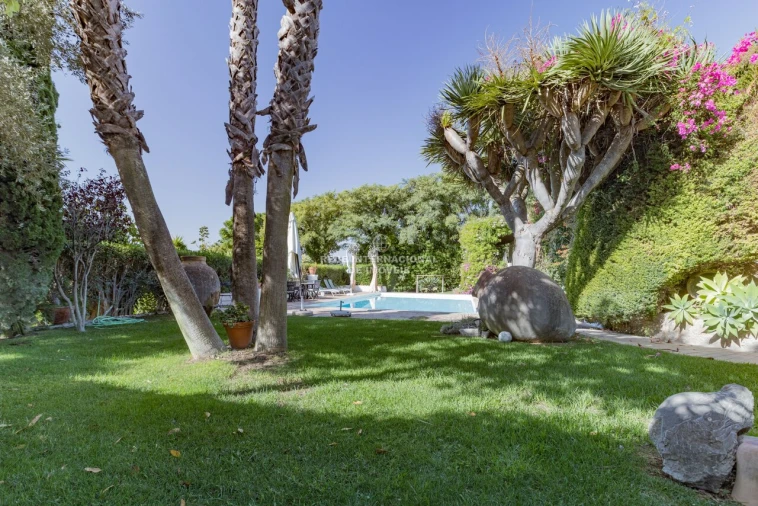 Moradia T7 para Venda em Boliqueime Foto 11