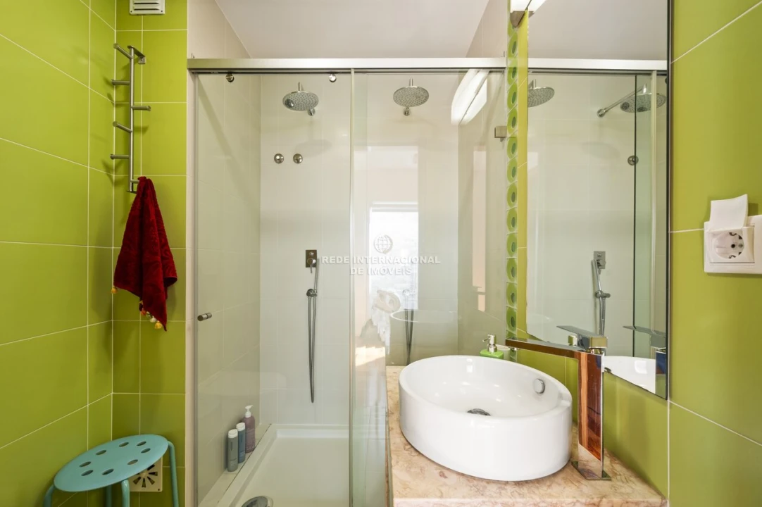 Moradia T5 para Venda em Ajuda Foto 9