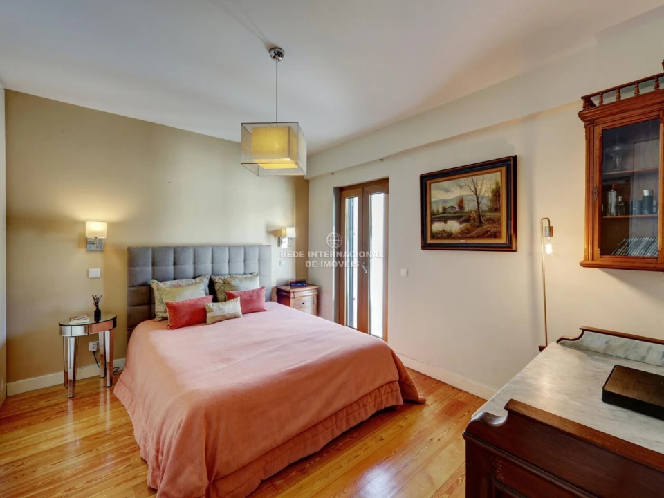 Moradia T5 para Venda em Ajuda Foto 12