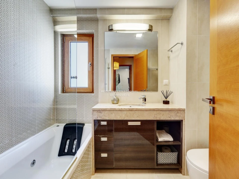 Moradia T5 para Venda em Ajuda Foto 26