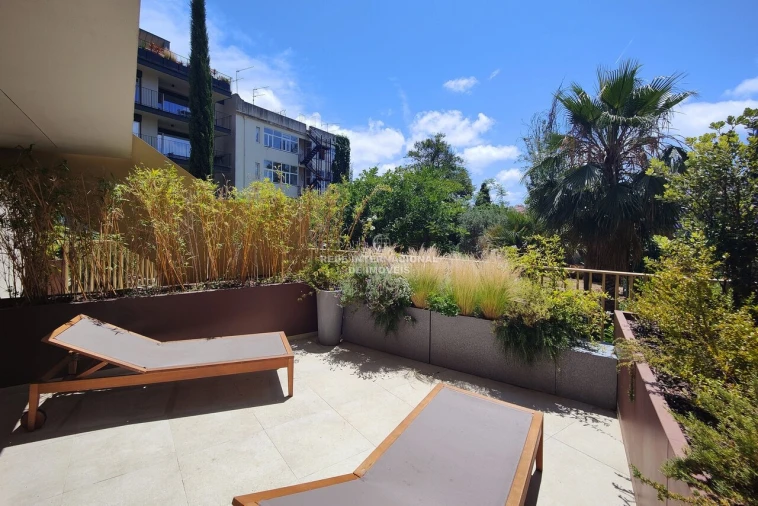 Apartamento T3 para Venda em Santo António Foto 22