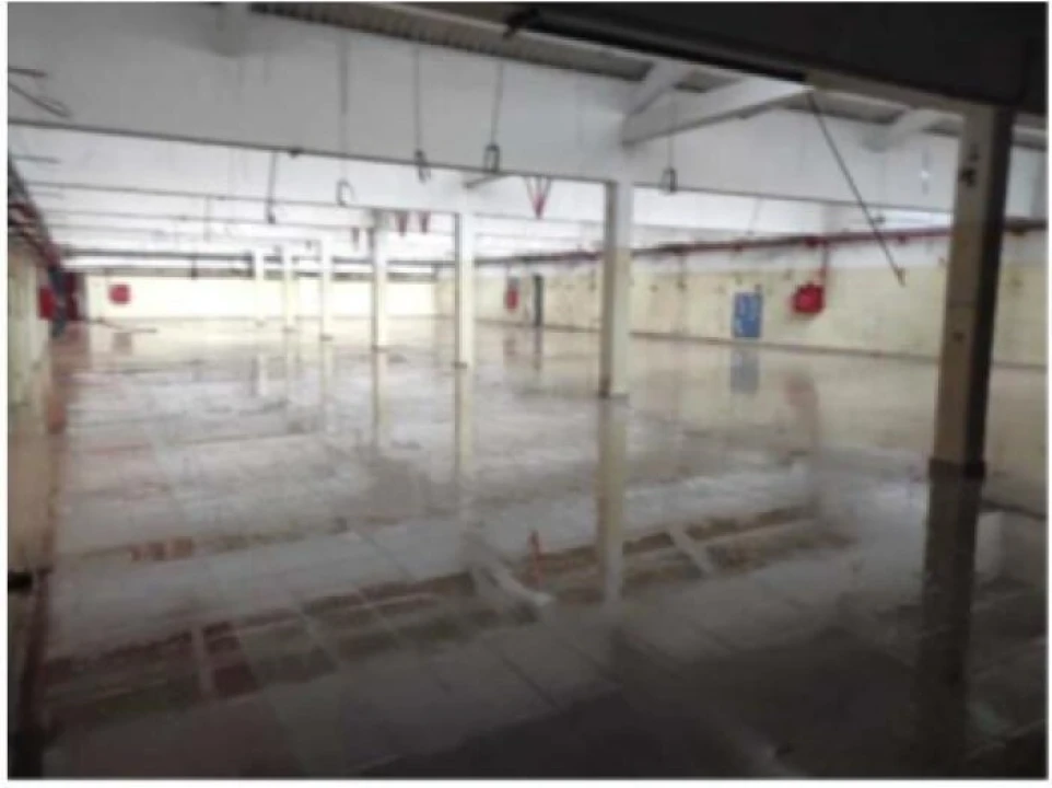 Armazém para Venda em Alfragide Foto 3