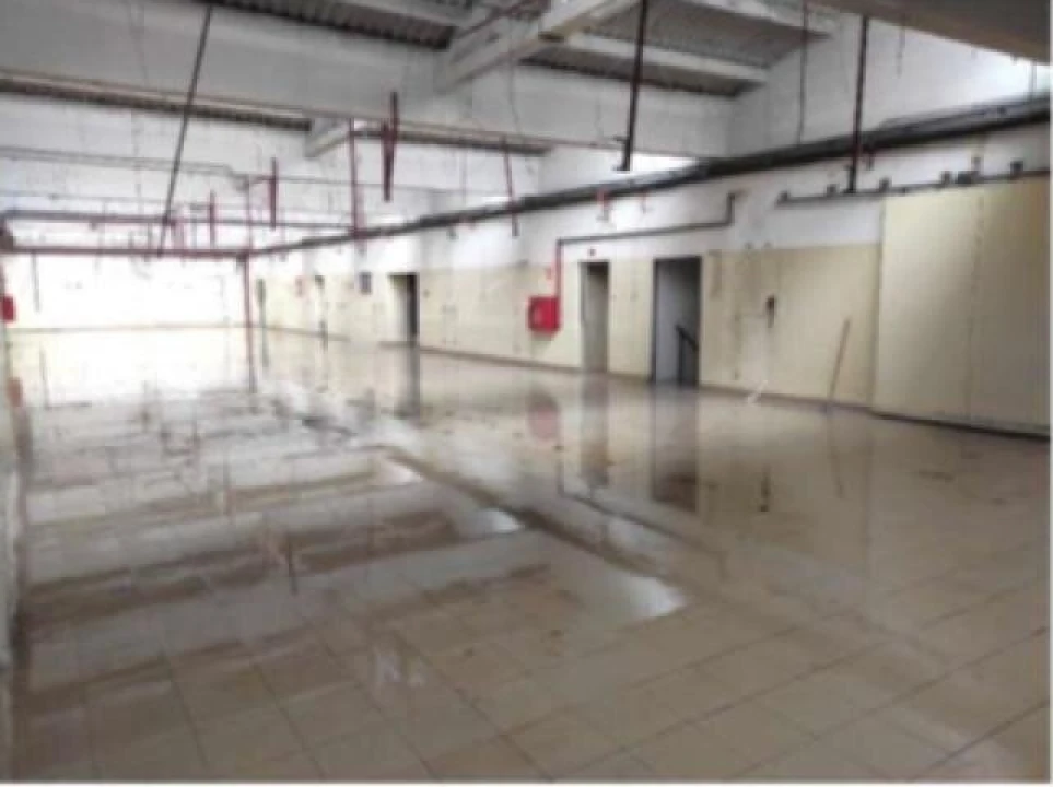 Armazém para Venda em Alfragide Foto 4