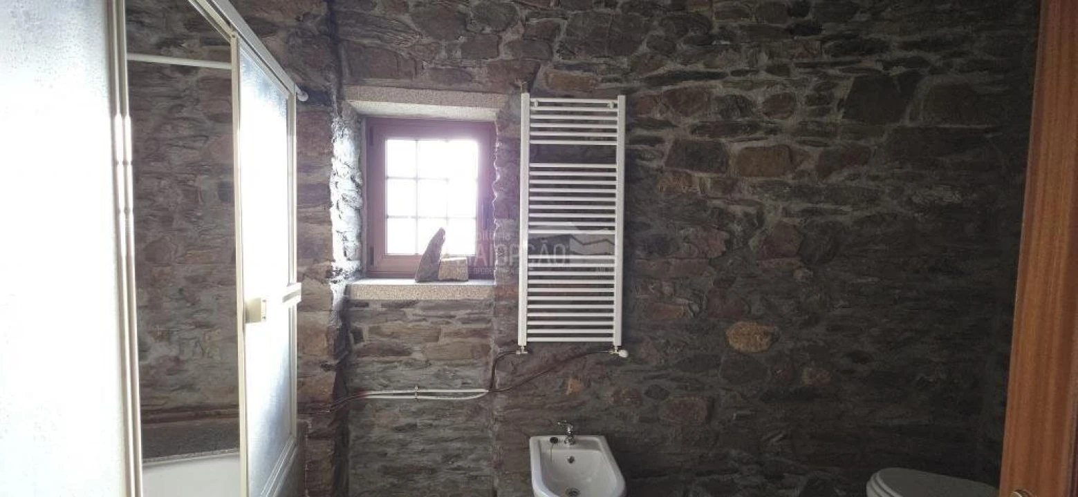 Moradia T3 para Venda em Baçal Foto 7