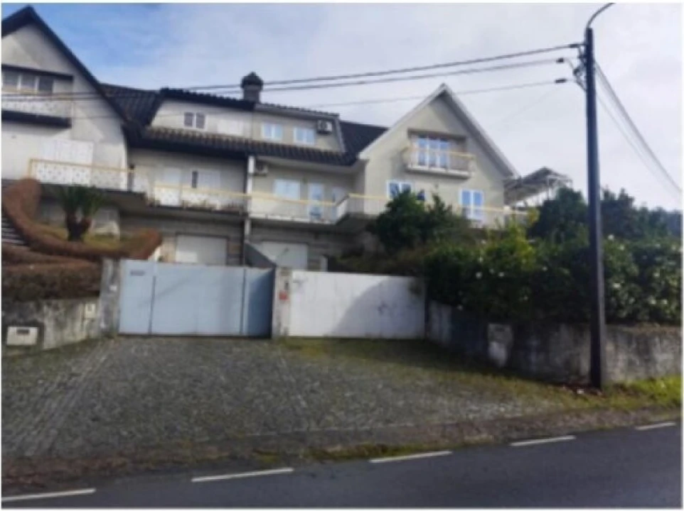 Moradia T4 para Venda em Pombeiro de Ribavizela Foto 1
