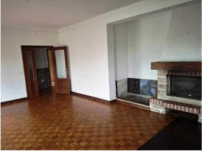 Moradia T4 para Venda em Pombeiro de Ribavizela Foto 2