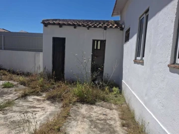 Moradia T1 para Venda em São João Baptista