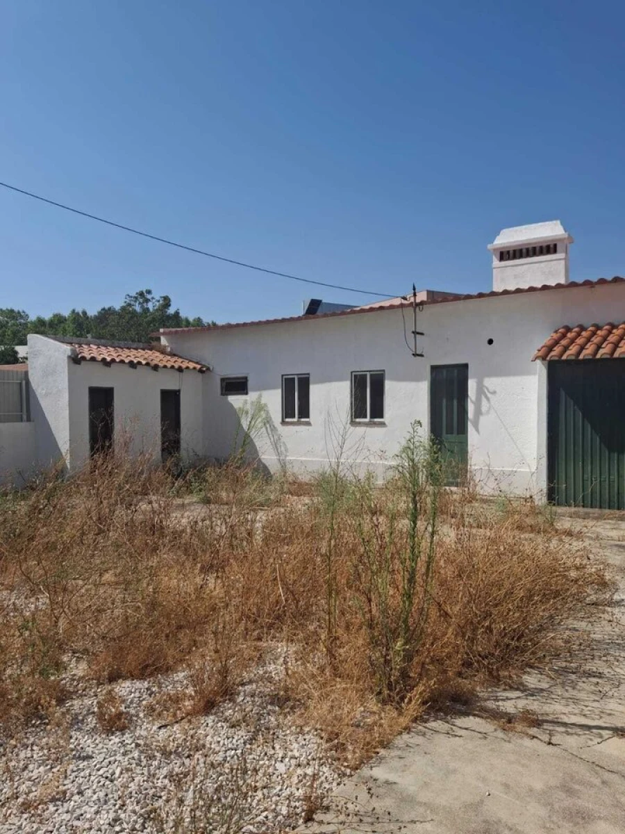 Moradia T1 para Venda em São João Baptista Foto 2