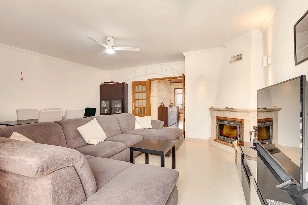 Apartamento T3 para Venda em Vialonga Foto 2