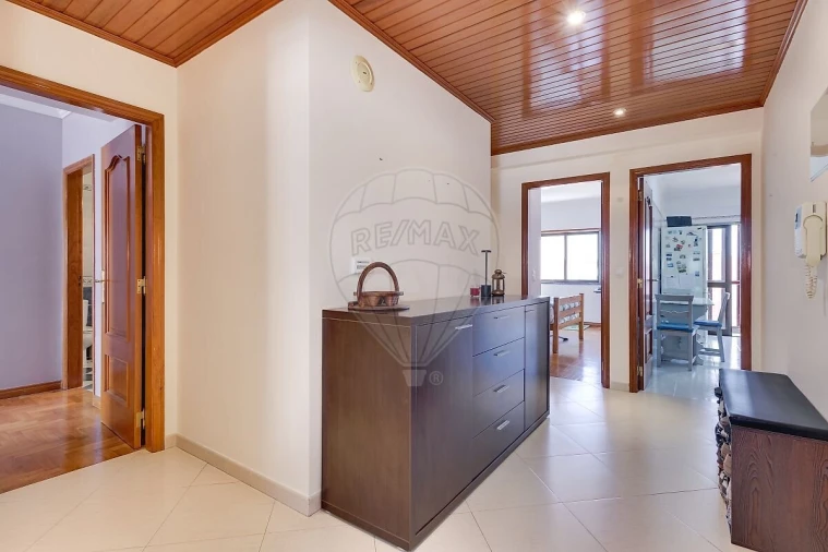 Apartamento T3 para Venda em Vialonga Foto 9