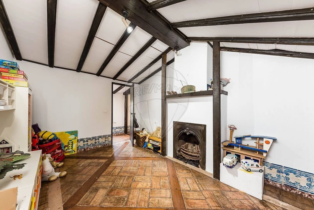 Moradia T5 para Venda em Corroios Foto 40