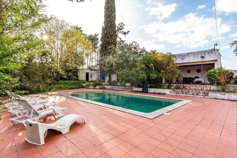 Moradia T5 para Venda em Corroios Foto 5