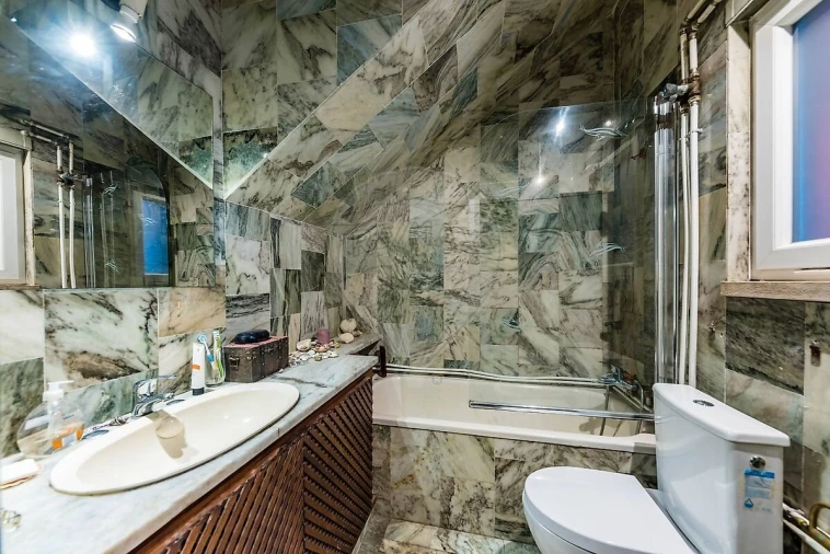 Moradia T5 para Venda em Corroios Foto 49