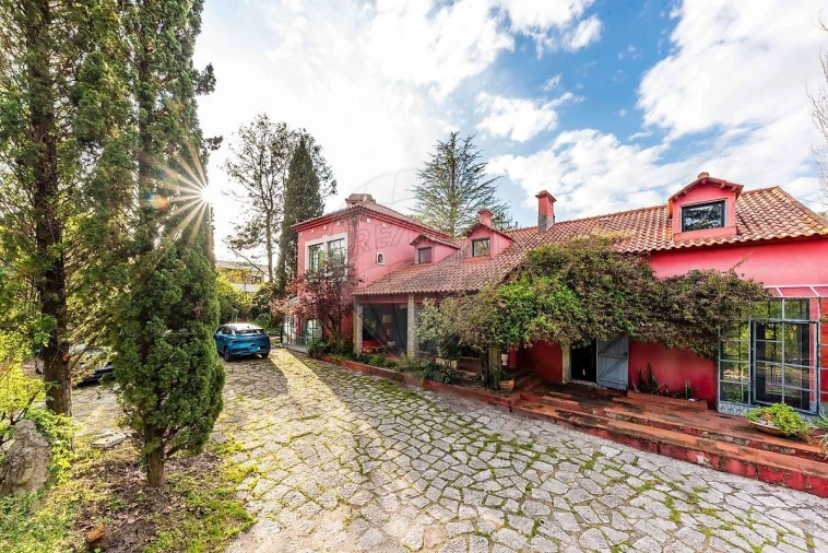 Moradia T5 para Venda em Corroios Foto 2