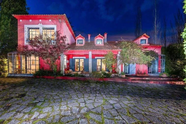 Moradia T5 para Venda em Corroios Foto 12