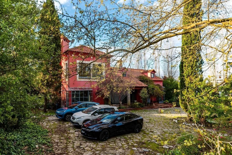 Moradia T5 para Venda em Corroios Foto 3