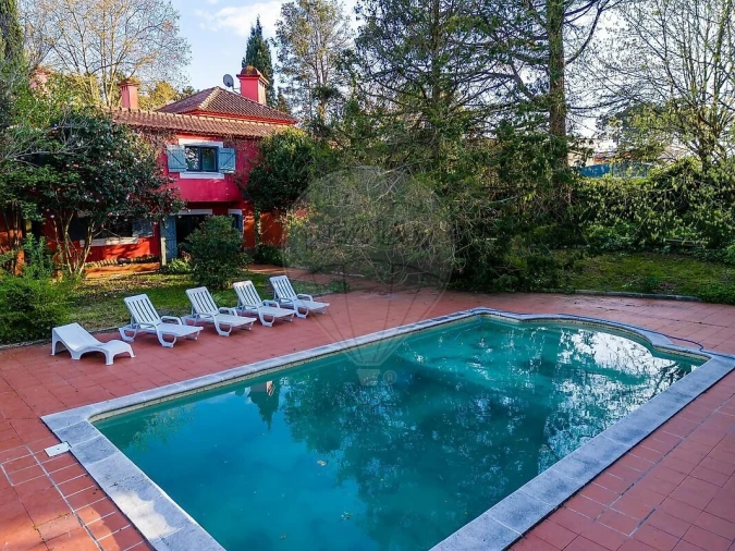 Moradia T5 para Venda em Corroios Foto 8