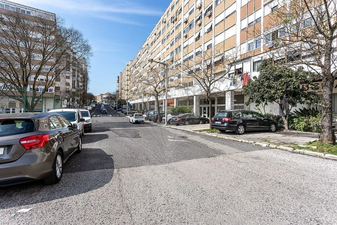 Apartamento T3 para Venda em Benfica Foto 23