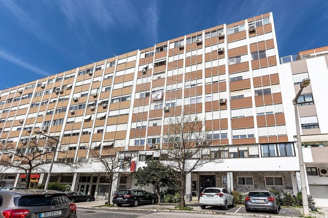 Apartamento T3 para Venda em Benfica Foto 1
