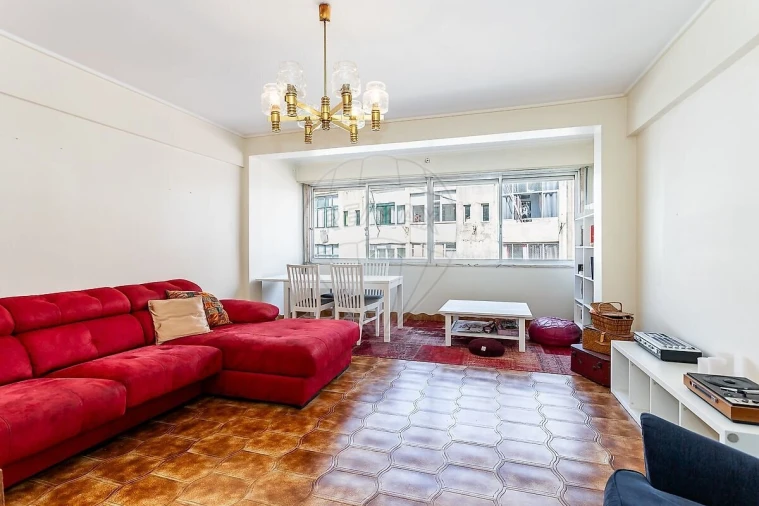 Apartamento T3 para Venda em Benfica Foto 3