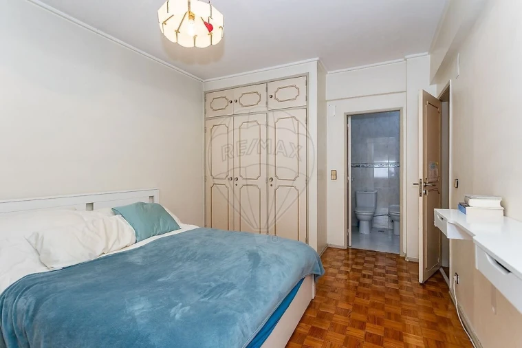 Apartamento T3 para Venda em Benfica Foto 10