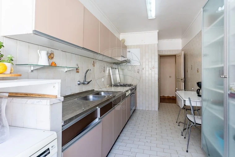 Apartamento T3 para Venda em Benfica Foto 7